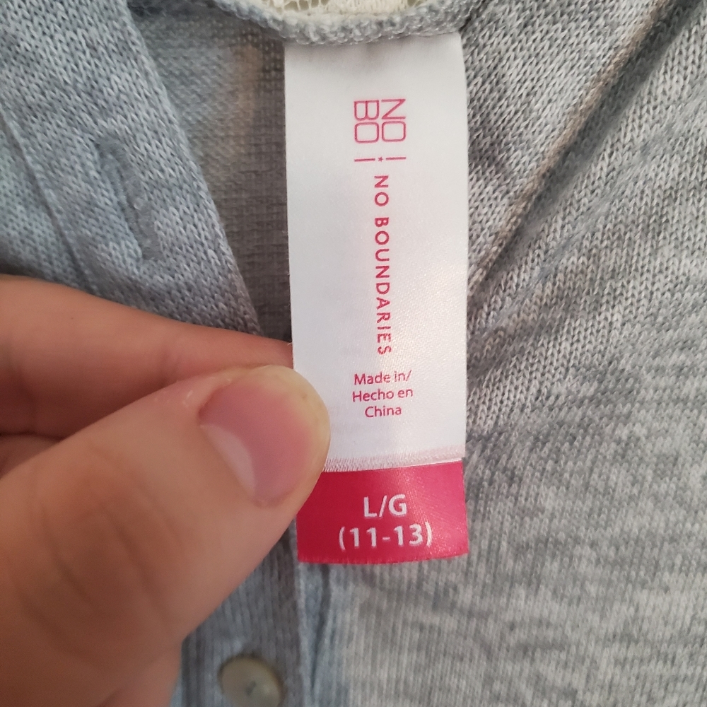 Quarter sleeve Blouse - Picture 3 of 6